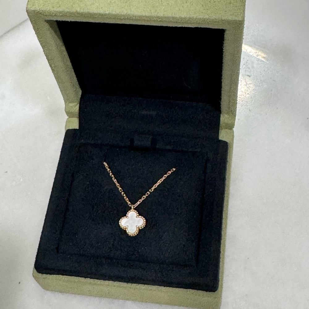 Van cleef sweet alhambra necklace